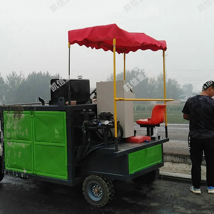 小型路沿石滑模機